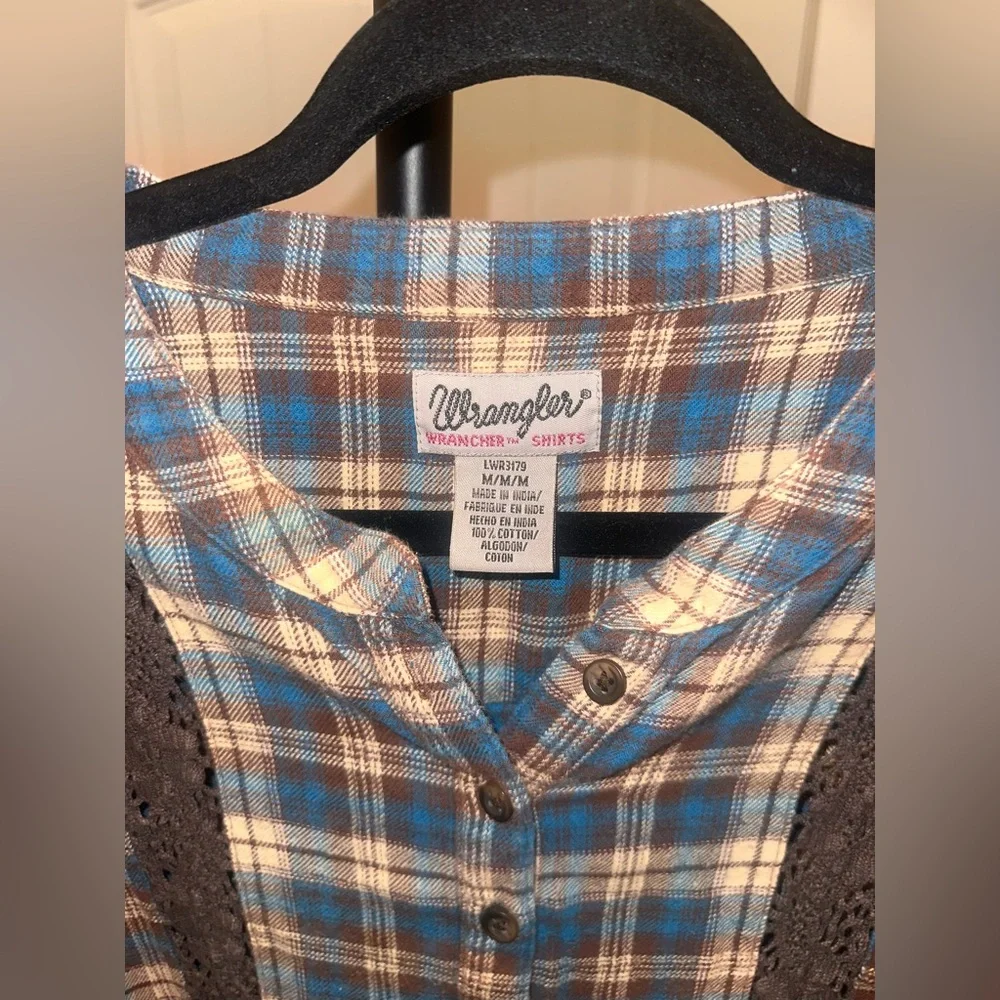 Wrangler‎ Size Medium Women's Blue and Brown Plaid Crochet Button-Up Tunic Dress